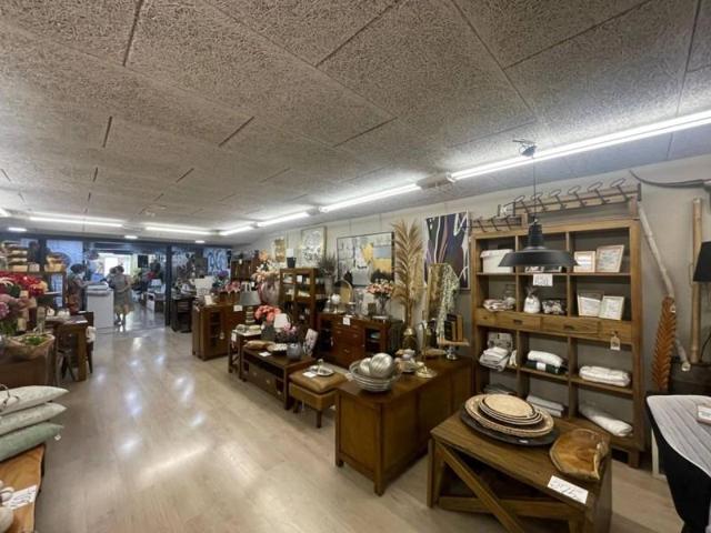 Edificio en venta en Santa Coloma de Gramenet, Centre-Can Mariner photo 0