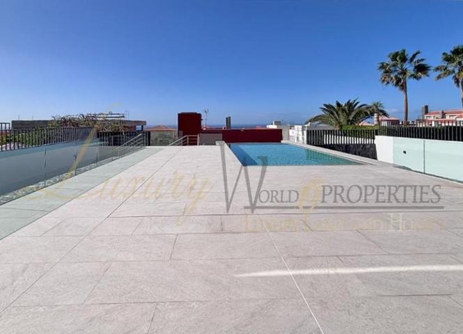 Chalet en venta en Adeje, Madroñal photo 0