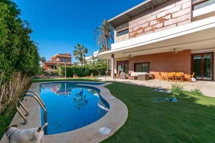 Chalet en venta en San Juan playa, Cabo de las Huertas photo 0