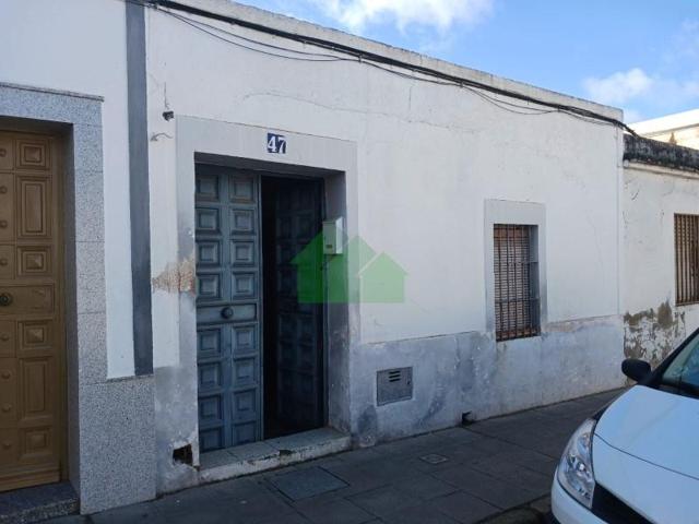 Casa con terreno en venta en Montijo, CONDE photo 0