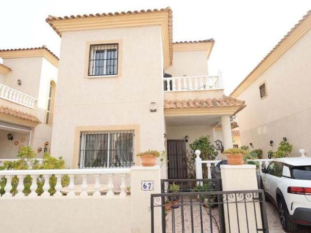 Chalet en venta en Orihuela, Playa Flamenca photo 0