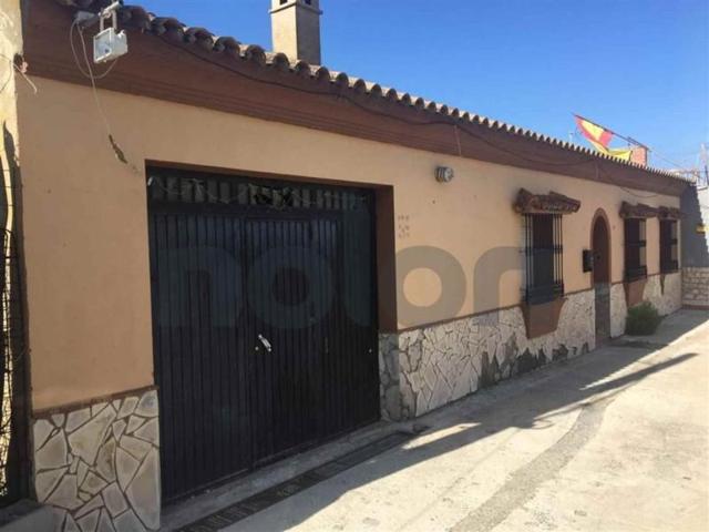 Adosada en venta en Algeciras, Campo de Gibraltar photo 0