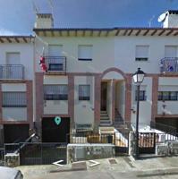 Adosada en venta en Candeleda, Valle del Tiétar photo 0