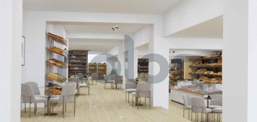 Local comercial en venta en Vigo, Área de Vigo photo 0