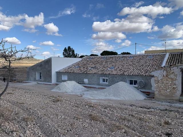 Casa con terreno en venta en Torre del Rico photo 0
