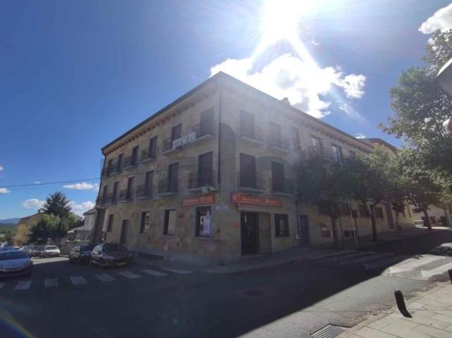 Edificio en venta en El Escorial, Zona noroeste photo 0