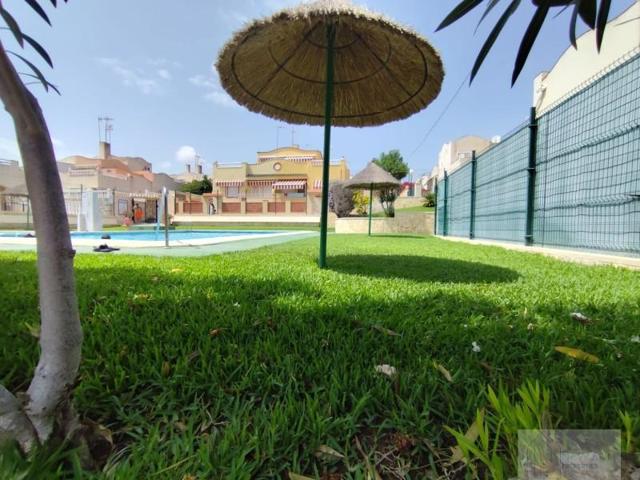 Bungalow en venta en Torrevieja, Los Balcones photo 0