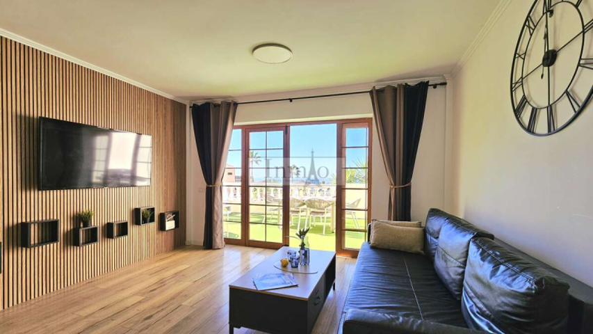 Apartamento en venta en Arona, San Eugenio Alto photo 0