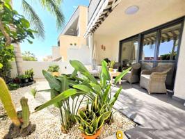 Bungalow en venta en Adeje photo 0