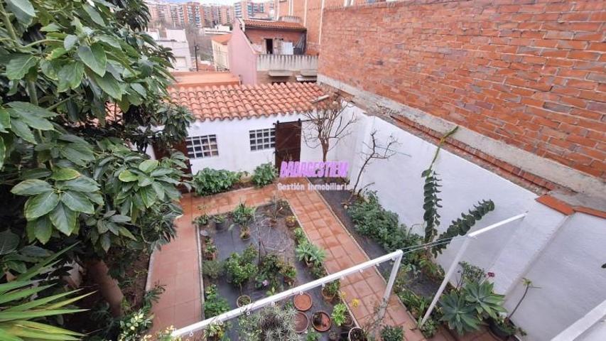 Adosada en venta en Badalona, Sant Crist photo 0