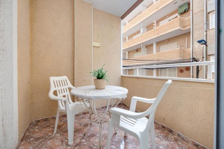 Piso en venta en Torrevieja, Baix Segura photo 0