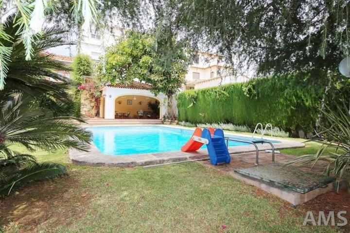 Casas de pueblo en venta en Pedreguer, Ciudad photo 0