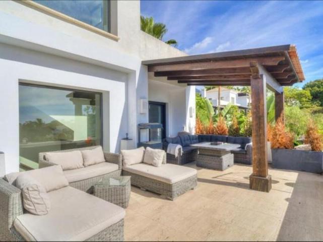 Chalet en venta en Marbella, Marbella Golden Mile - Las Lomas de Marbella photo 0