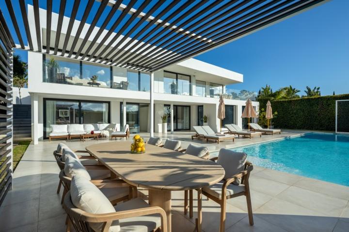 Casa en venta en Marbella photo 0