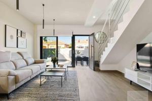 Casa en venta en Los Montesinos, La herrada photo 0