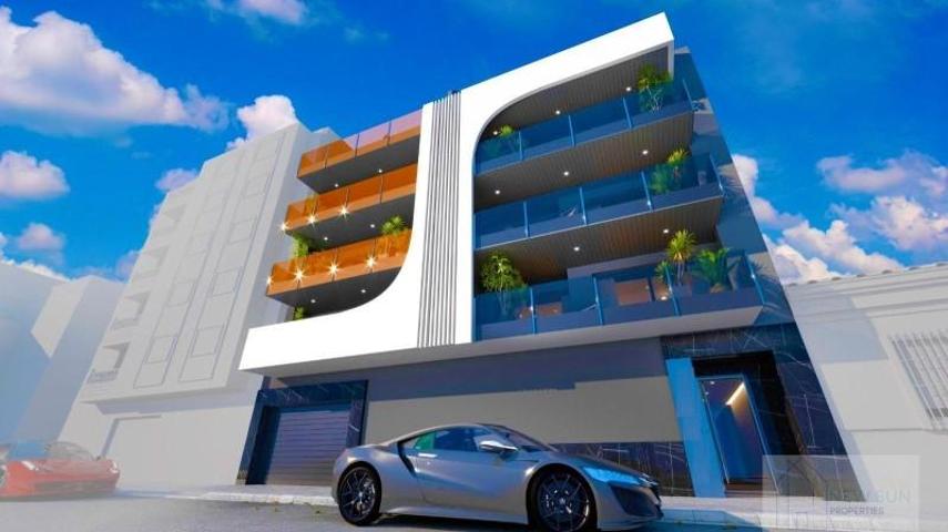 Apartamento en venta en Torrevieja, Centro photo 0