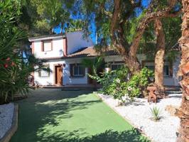 Chalet en venta en Orihuela, Desamparados-Hurchillo-Torremendo photo 0