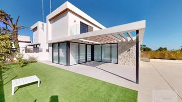 Chalet en venta en Orihuela Costa, Montezenia photo 0