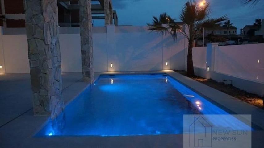 Casa en venta en Torrevieja, Torre del moro photo 0