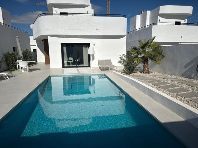 Chalet en venta en Rojales photo 0