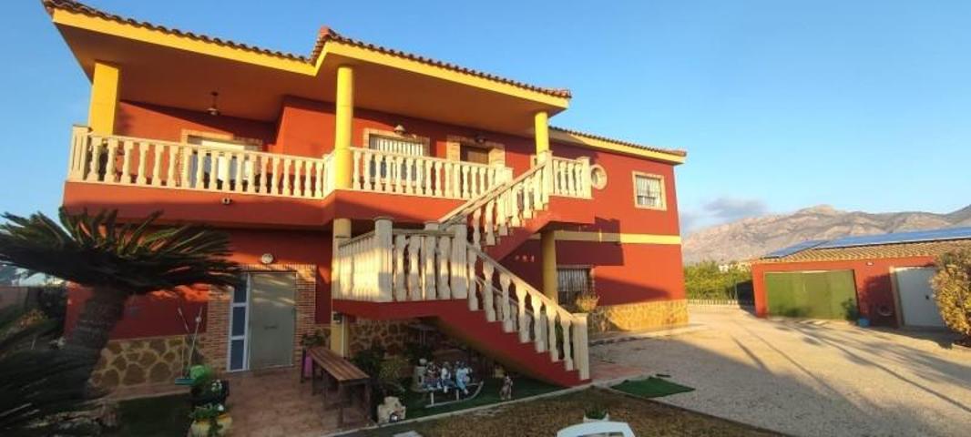 Chalet en venta en Orihuela photo 0