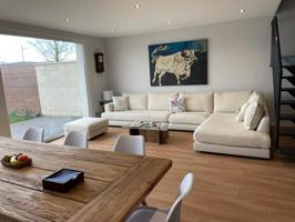 Adosada en venta en Villaquilambre, Villarodrigo de las Regueras photo 0