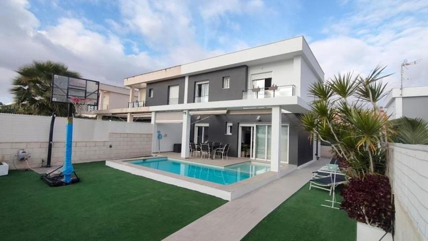 Chalet en venta en Santa Pola, Calle Malta, 03130 photo 0