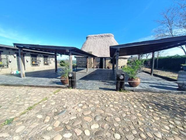 Local comercial en venta en Valdefresno, Arcahueja photo 0