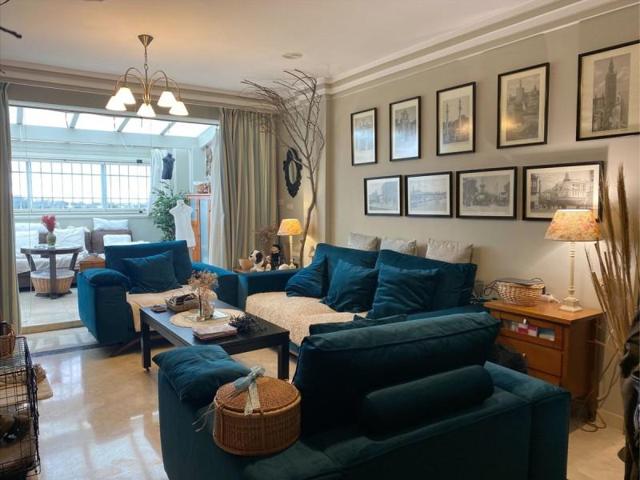 Apartamento en venta en Marbella, Costa del Sol photo 0