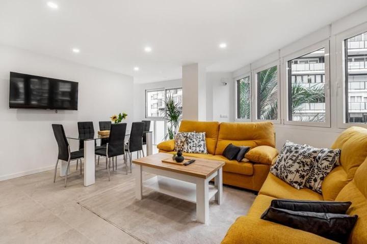 Apartamento en venta en Alicante, Rambla photo 0