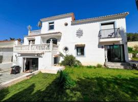 Chalet en venta en Estepona, Costa del Sol photo 0