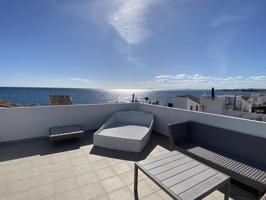 Adosada en venta en Estepona, Costa del Sol photo 0