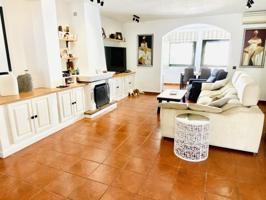 Adosada en venta en Benahavís, Costa del Sol photo 0