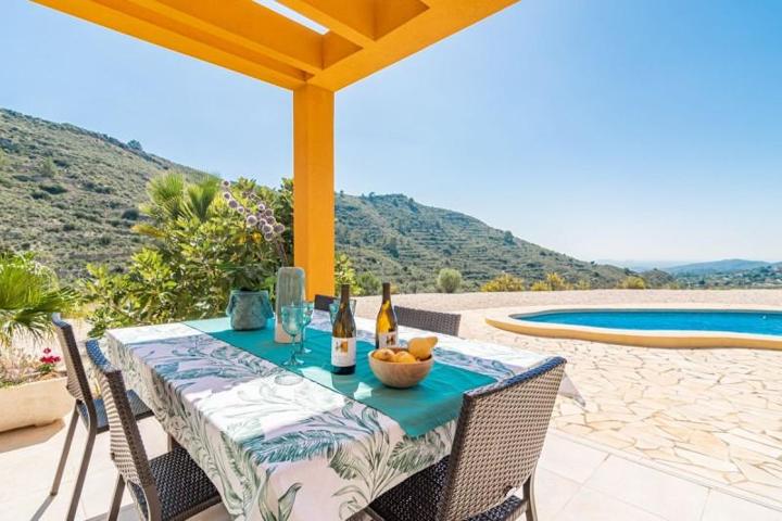 Chalet en venta en Aigues photo 0