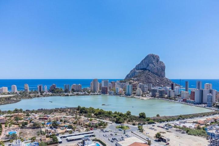 Chalet en venta en Calpe photo 0