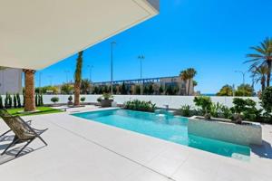 Chalet en venta en Orihuela Costa photo 0