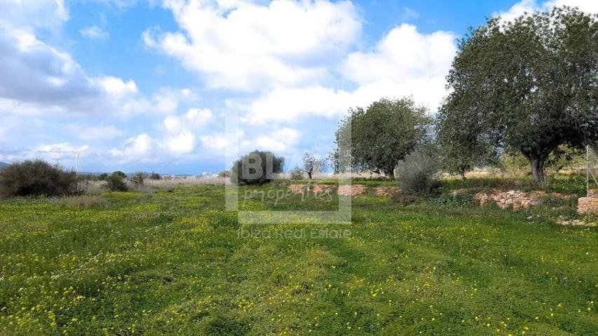 Terreno en venta en Sant Antoni de Portmany photo 0