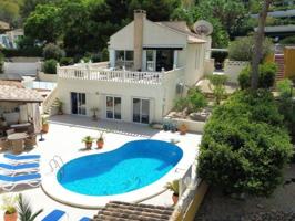 Chalet en venta en Alfaz del Pi photo 0
