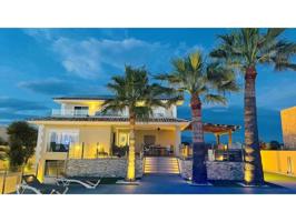 Chalet en venta en Alfaz del Pi photo 0