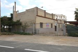 Casa con terreno en venta en Albatera photo 0