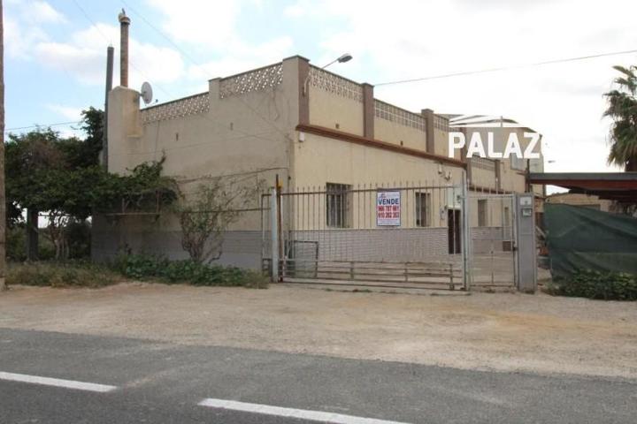 Casa con terreno en venta en Albatera photo 0