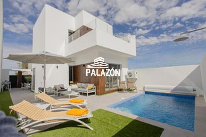 Chalet en venta en San Fulgencio photo 0