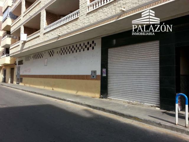 Local comercial en venta en Torrevieja photo 0