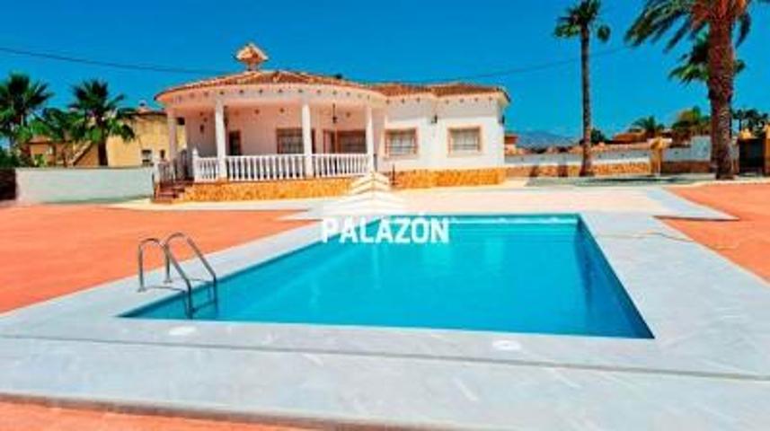 Chalet en venta en Catral photo 0