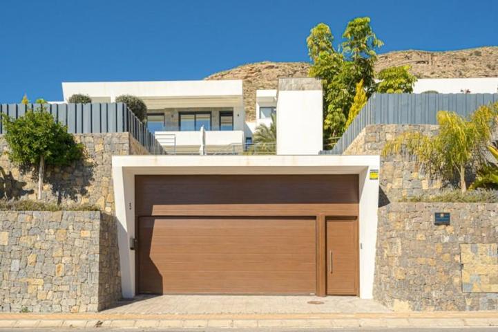 Chalet en venta en Finestrat photo 0