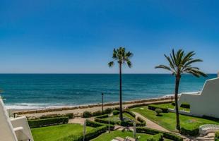 Adosada en venta en Marbella, Las Lomas de Río Verde photo 0