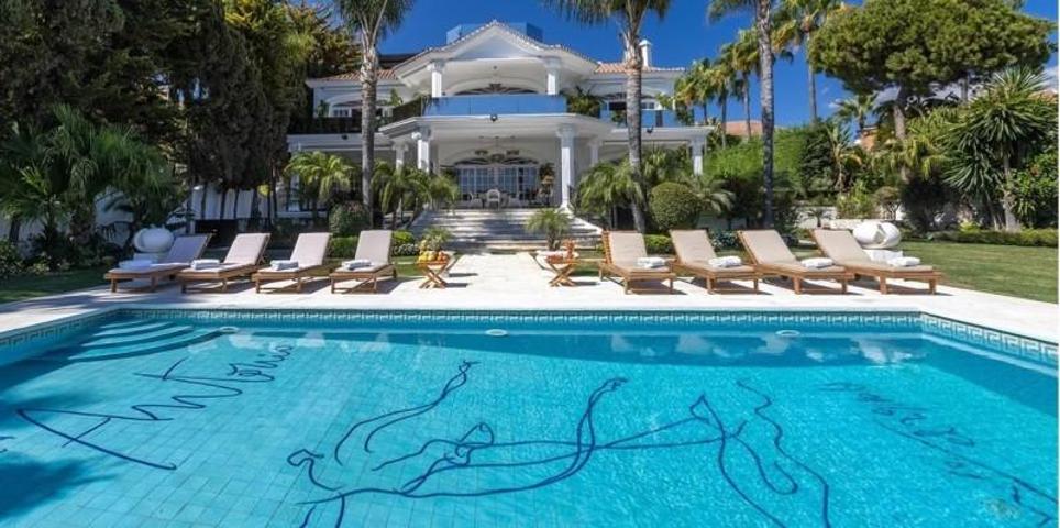 Chalet en alquiler en Marbella, Puerto Banus photo 0