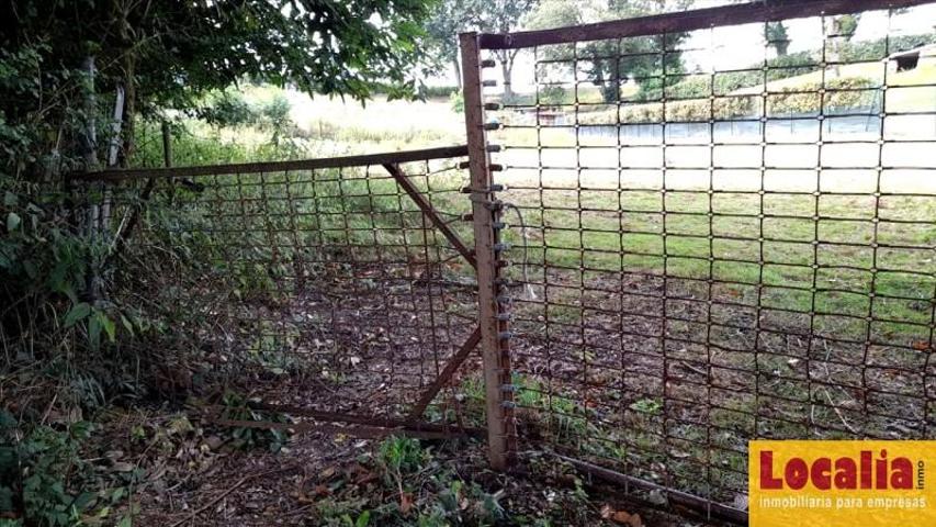 Terreno en venta en Oviedo, Lugar Roces, 18, 33010 photo 0