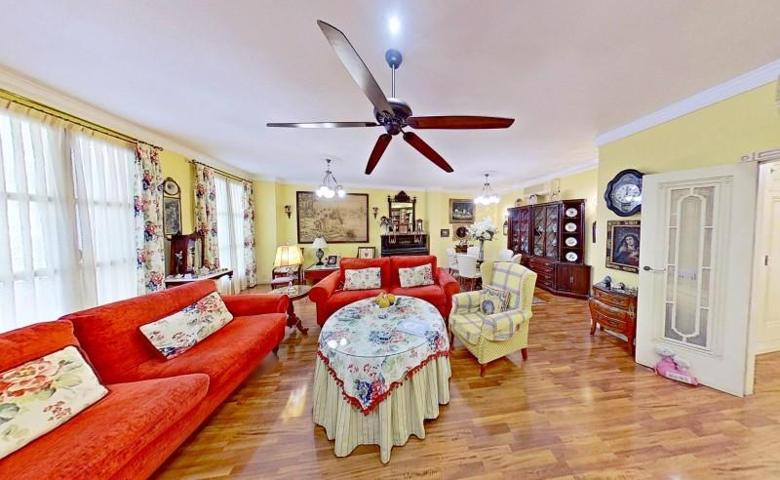 Piso en venta en Granada, Centro photo 0