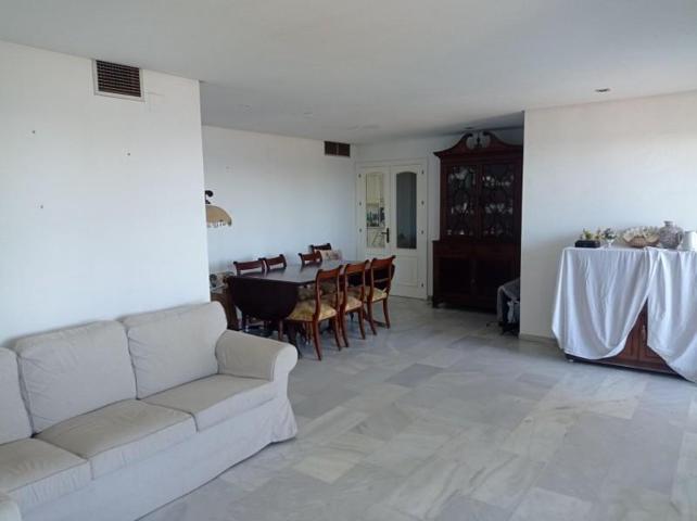 Piso en venta en Málaga, Pedregalejo photo 0
